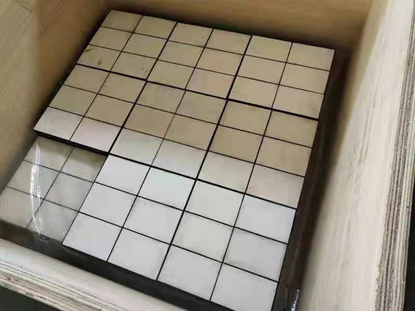 Ceramic rubber composite plate