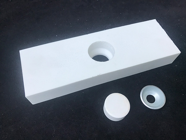 Alumina lining plate